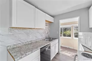 5634 Helen Ave, Saint Louis, MO 63136 - Photo 13