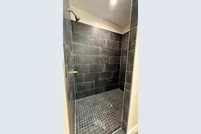 205 E Larkspur Ct, Hannibal, MO 63401 - Photo 11