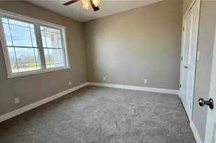 205 E Larkspur Ct, Hannibal, MO 63401 - Photo 15