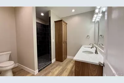 205 E Larkspur Ct, Hannibal, MO 63401 - Photo 11