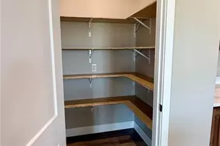 205 E Larkspur Ct, Hannibal, MO 63401 - Photo 7