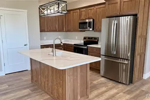 205 E Larkspur Ct, Hannibal, MO 63401 - Photo 5