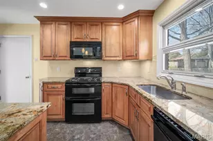 10465 Gregory Ct, Saint Louis, MO 63128 - Photo 19