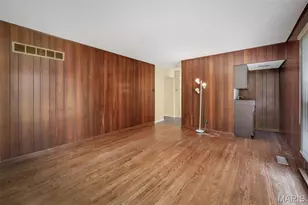 10465 Gregory Ct, Saint Louis, MO 63128 - Photo 13