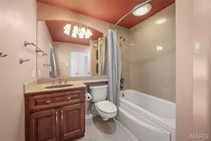 10465 Gregory Ct, Saint Louis, MO 63128 - Photo 27