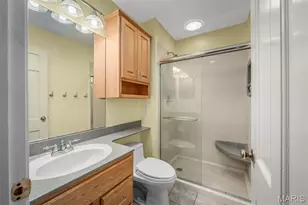 10465 Gregory Ct, Saint Louis, MO 63128 - Photo 31