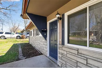 4426 Treadway Lane, Saint Louis, MO 63134 - Photo 3