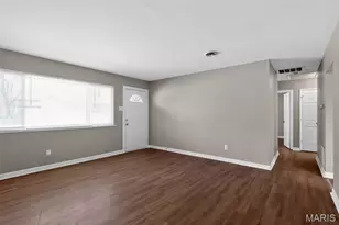 4426 Treadway Ln, Saint Louis, MO 63134 - Photo 11