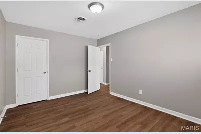 4426 Treadway Lane, Saint Louis, MO 63134 - Photo 27