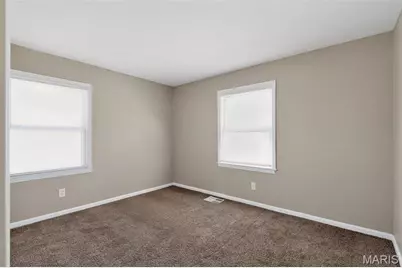 325 Lancashire Road, Saint Louis, MO 63137 - Photo 11