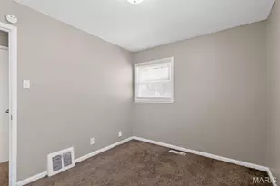 325 Lancashire Rd, Saint Louis, MO 63137 - Photo 13