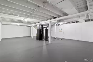 325 Lancashire Rd, Saint Louis, MO 63137 - Photo 29