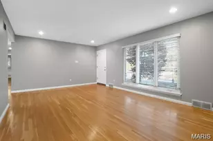 8408 Louwen Dr, Ladue, MO 63124 - Photo 5