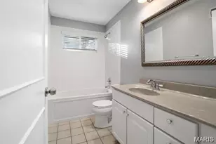 8408 Louwen Dr, Ladue, MO 63124 - Photo 11