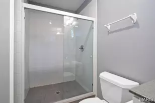 8408 Louwen Dr, Ladue, MO 63124 - Photo 13