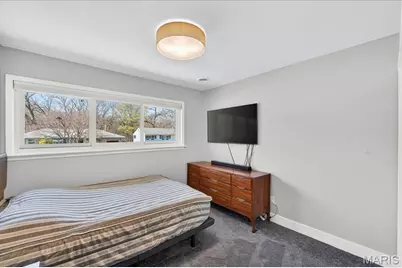 128 Embassy Lane, Saint Louis, MO 63122 - Photo 25