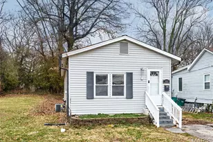 900 N Elm Ave, Webster Groves, MO 63119 - Photo 1