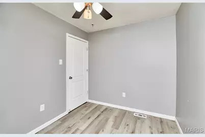 900 N Elm Avenue, Webster Groves, MO 63119 - Photo 11