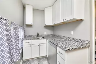 900 N Elm Ave, Webster Groves, MO 63119 - Photo 13