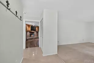 7 Springlake Ct, Ballwin, MO 63011 - Photo 5