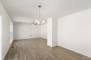 360 Winding Bluffs Ct, Fenton, MO 63026 - Photo 17