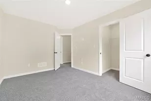 360 Winding Bluffs Ct, Fenton, MO 63026 - Photo 29