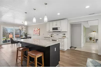 505 Glenmeadow Drive, Ballwin, MO 63011 - Photo 9