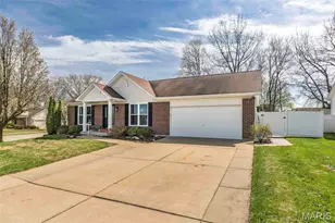 1428 Chambers Dr, O'Fallon, MO 63366 - Photo 3