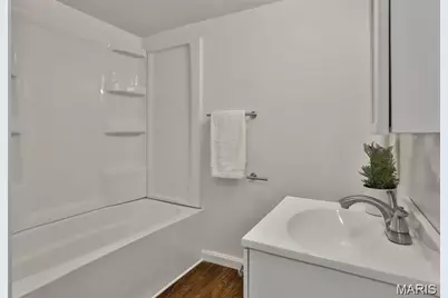 7613 Virginia Avenue, Saint Louis, MO 63111 - Photo 9