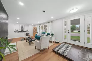 12725 Westport Dr, Saint Louis, MO 63146 - Photo 3