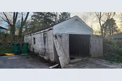 2350 Chambers Road, Saint Louis, MO 63136 - Photo 41