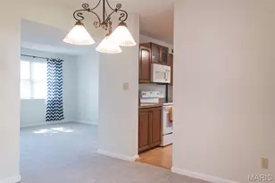 9071 Wrenwood Ln, Brentwood, MO 63144 - Photo 3