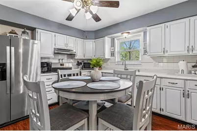 4452 Dantonaire Place, Saint Louis, MO 63128 - Photo 11
