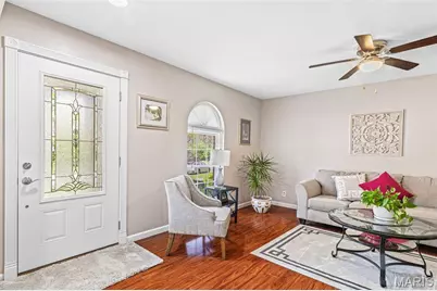 4452 Dantonaire Place, Saint Louis, MO 63128 - Photo 5