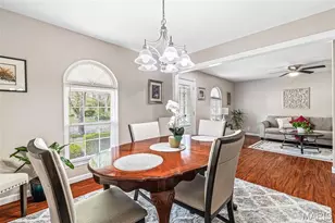 4452 Dantonaire Pl, Saint Louis, MO 63128 - Photo 7