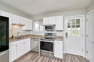 17 Ridgemoor Dr, Fenton, MO 63026 - Photo 13