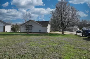 3235 Country Knoll Dr, Saint Charles, MO 63303 - Photo 31