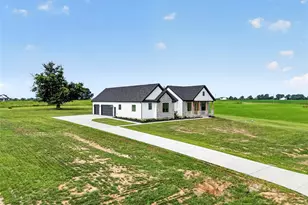 226 Autumn Hallow Ct, Old Monroe, MO 63369 - Photo 3