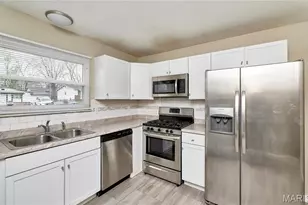 1422 Ramona Ln, Saint Charles, MO 63304 - Photo 17