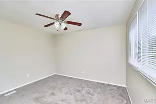 1422 Ramona Ln, Saint Charles, MO 63304 - Photo 33