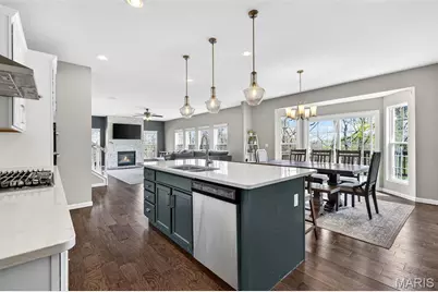 100 Hartford Court, Fenton, MO 63026 - Photo 7