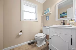 13172 Greenbough Dr, Saint Louis, MO 63146 - Photo 35