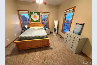 2332 Hickory Street, Saint Louis, MO 63104 - Photo 9
