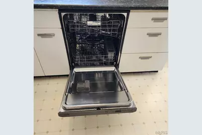 940 Rogers Lane, Florissant, MO 63033 - Photo 25