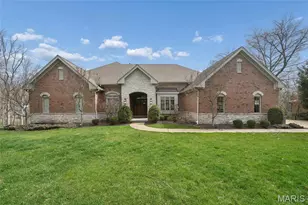 9 Graybridge Dr, Ladue, MO 63124 - Photo 3