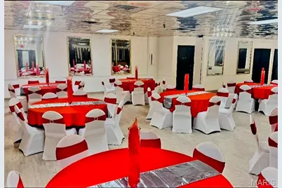 407 Dunn Road, Florissant, MO 63031 - Photo 9