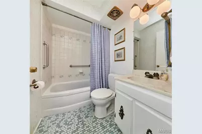 615 Central Parkway, Florissant, MO 63031 - Photo 43