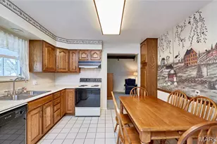 615 Central Pkwy, Florissant, MO 63031 - Photo 9