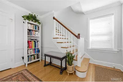 7049 Pershing Avenue, University City, MO 63130 - Photo 5