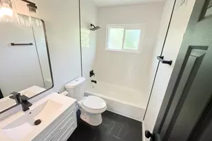 4005 Cranberry Ln, Saint Louis, MO 63121 - Photo 7